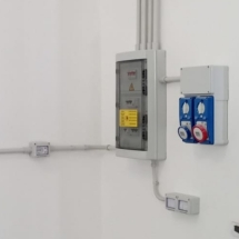 Quadro 24 moduli per gestione prese 380V e 220V con annesso interrutore generale